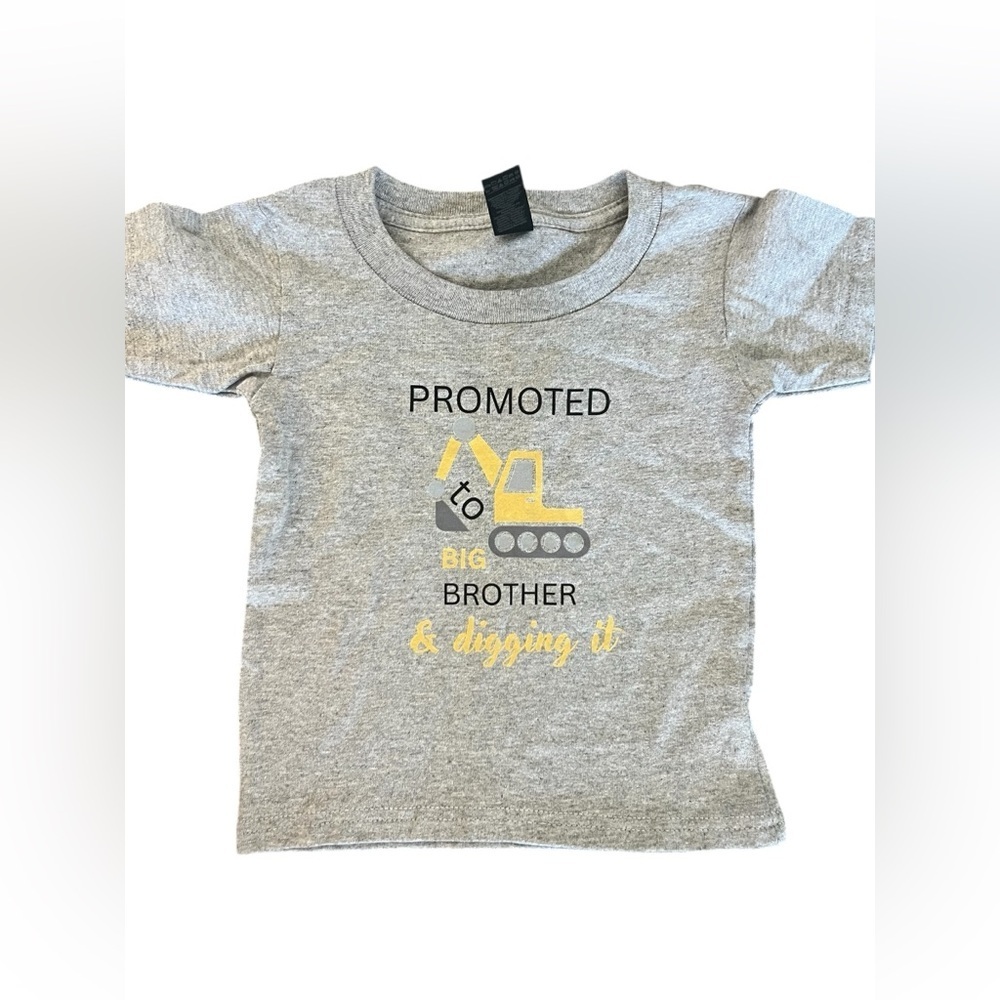 Pregnancy announcement 2nd child parents and toddler matching tshirt set - Picture 5 of 8